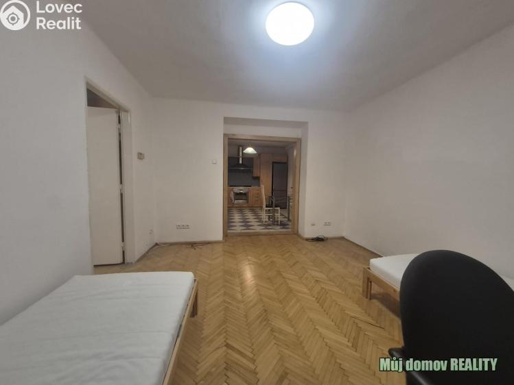 Pronájem bytu 2+1 Praha, Vostrovská č. 5