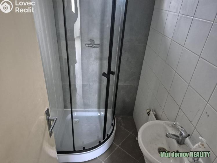 Pronájem obchodního prostoru Praha, Přátelství č. 25