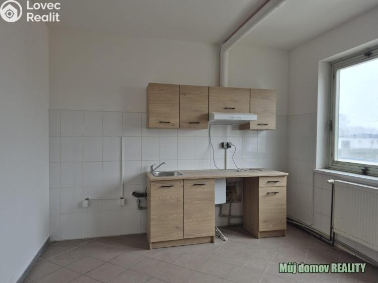 Pronájem obchodního prostoru Praha, Přátelství č. 28