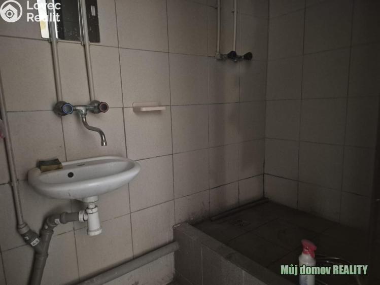 Pronájem výrobní haly Praha, Podnikatelská č. 11