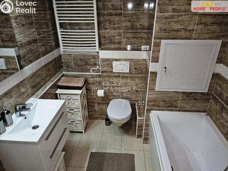 Rent apartment 1+KK Praha 8, Svídnická č. 12
