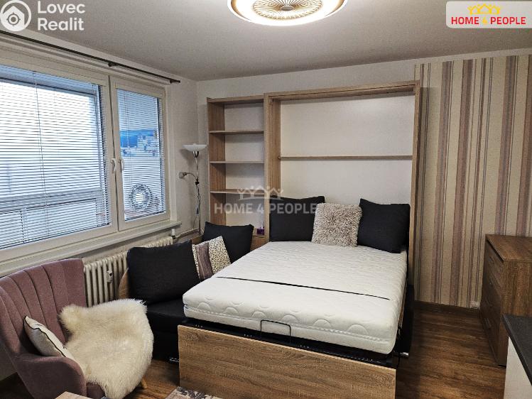 Rent apartment 1+KK Praha 8, Svídnická č. 22