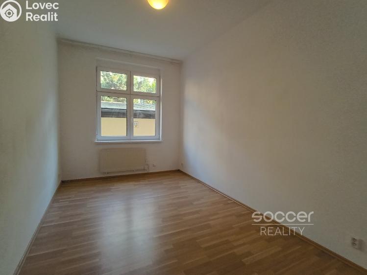 Pronájem bytu 2+KK Praha, Jeseniova č. 8