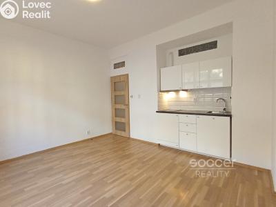Pronájem bytu 2+KK Praha, Jeseniova č. 2