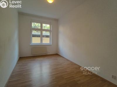 Rent apartment 2+KK Praha, Jeseniova č. 8