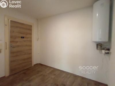 Rent apartment 2+KK Praha, Jeseniova č. 13