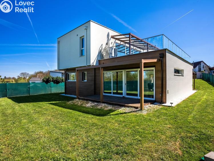 Продажа семейного дома Vysoký Újezd, U Rybníčka 758 č. 11