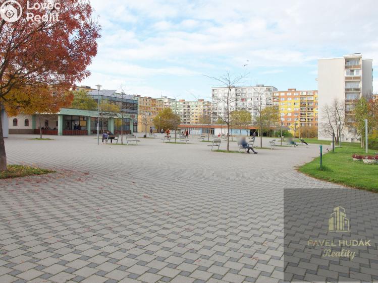 Pronájem obchodního prostoru Plzeň, Karla Steinera 930/15 č. 8