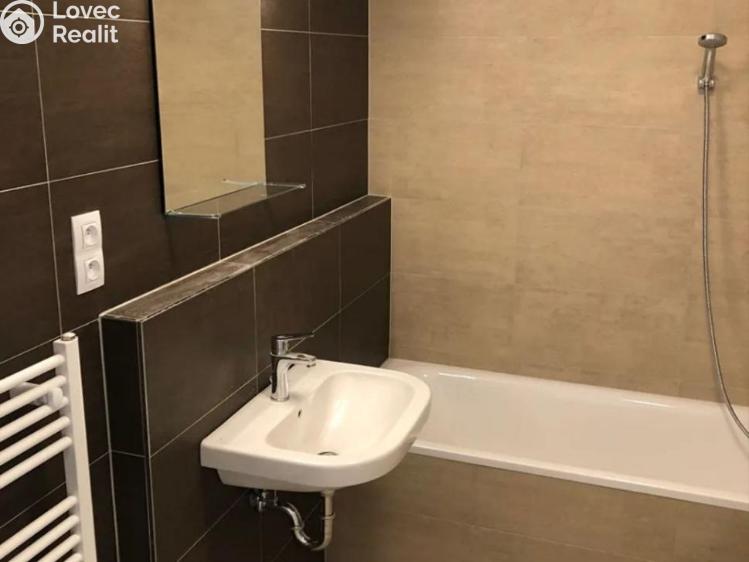 Pronájem bytu 2+KK Praha č. 5