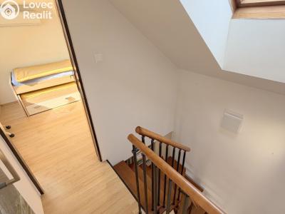 Sale apartment 4+1 Praha, Bezinková č. 24