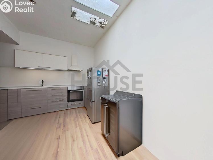 Продажа квартиры 2+1 Praha, Jeronýmova č. 1