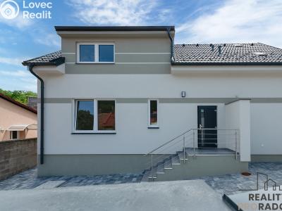 Pronájem rodinného domu Kralupy nad Vltavou, Purkyňovo nám. 250 č. 2
