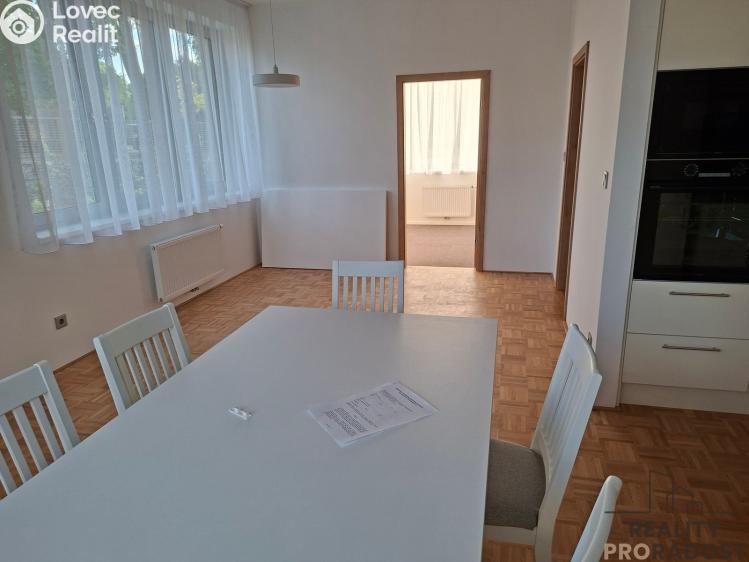Оренда квартири 4+KK Velvary, Dřevařská 838 č. 3