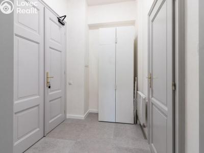 Rent apartment 2+1 Praha, Sokolovská č. 11