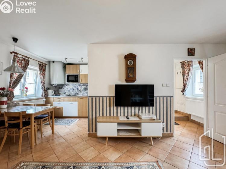 Pronájem bytu 2+KK Praha, Sokolovská 341/27 č. 8