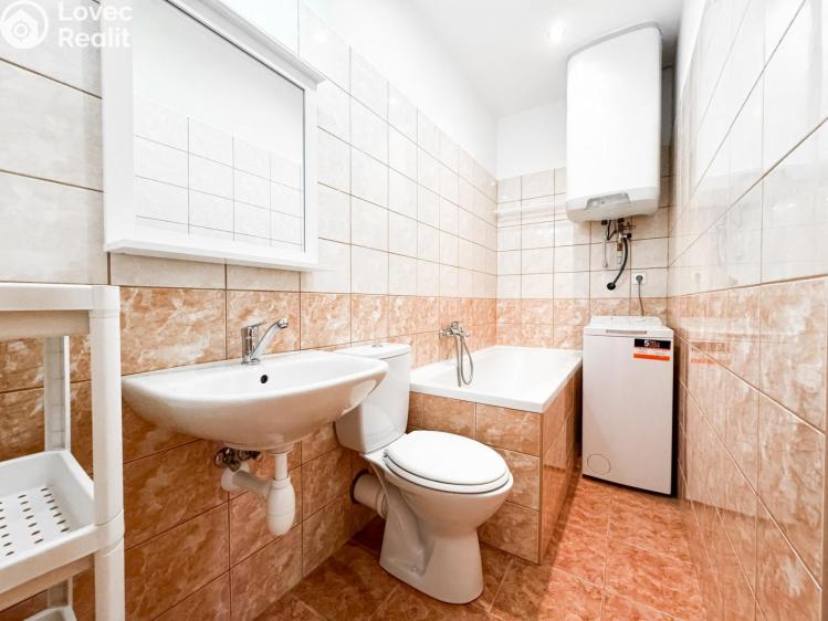 Pronájem bytu 1+KK Praha, Kovářská č. 6