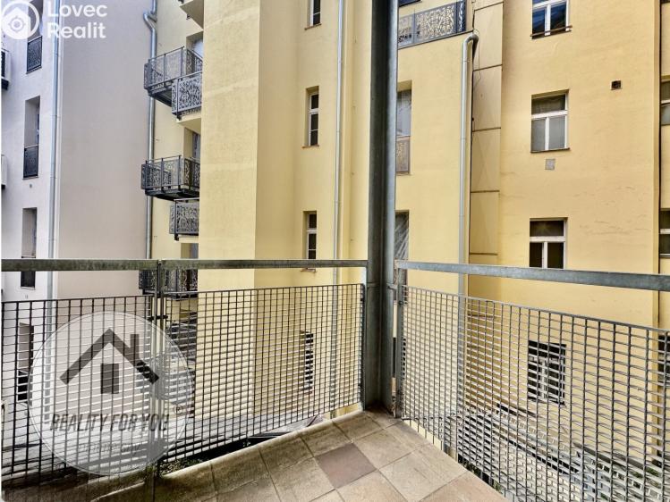 Pronájem bytu 1+KK Praha, Mozartova 928/12 č. 12