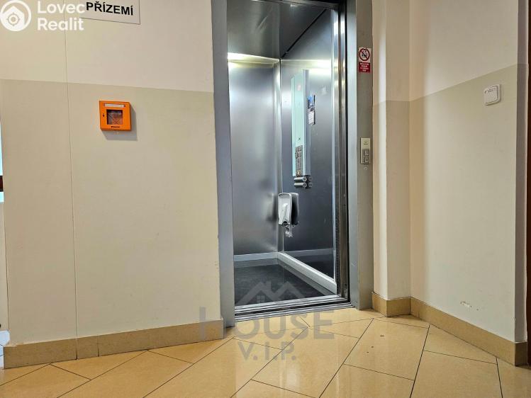 Prodej bytu 1+KK Praha, Na Výrovně č. 23