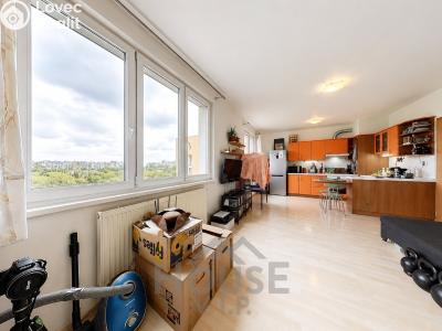 Sale apartment 1+KK Praha, Na Výrovně č. 3