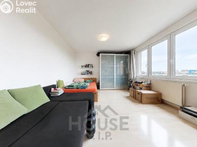 Sale apartment 1+KK Praha, Na Výrovně č. 10