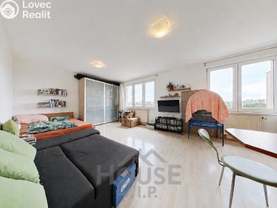 Sale apartment 1+KK Praha, Na Výrovně č. 5
