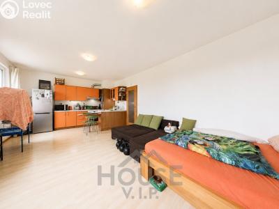 Sale apartment 1+KK Praha, Na Výrovně č. 14