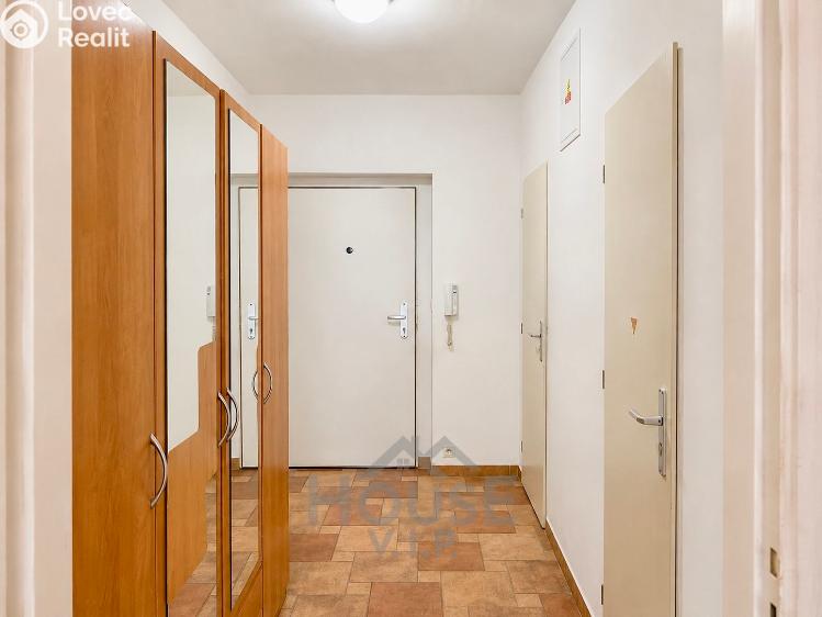 Prodej bytu 2+KK Praha, Bechlínská č. 7