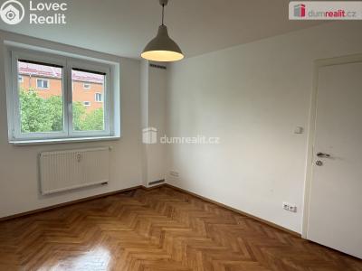 Pronájem bytu 2+KK Ostrov, Lidická č. 5