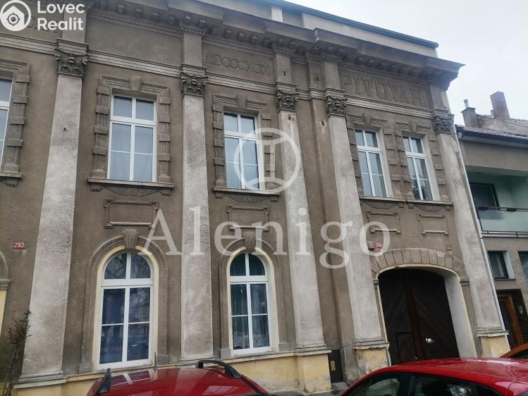 Продажа семейного дома Kostelec nad Labem, nám. Komenského č. 2