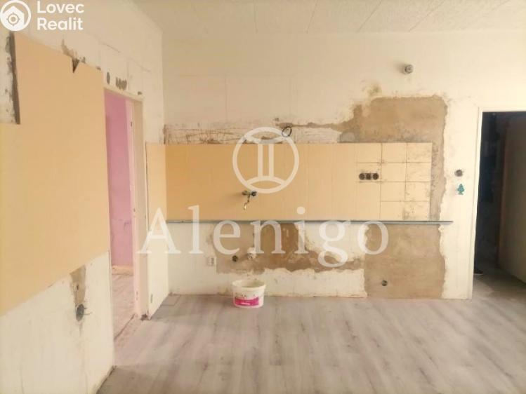 Продажа семейного дома Kostelec nad Labem, nám. Komenského č. 14