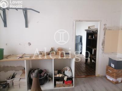 Продажа семейного дома Kostelec nad Labem, nám. Komenského č. 10
