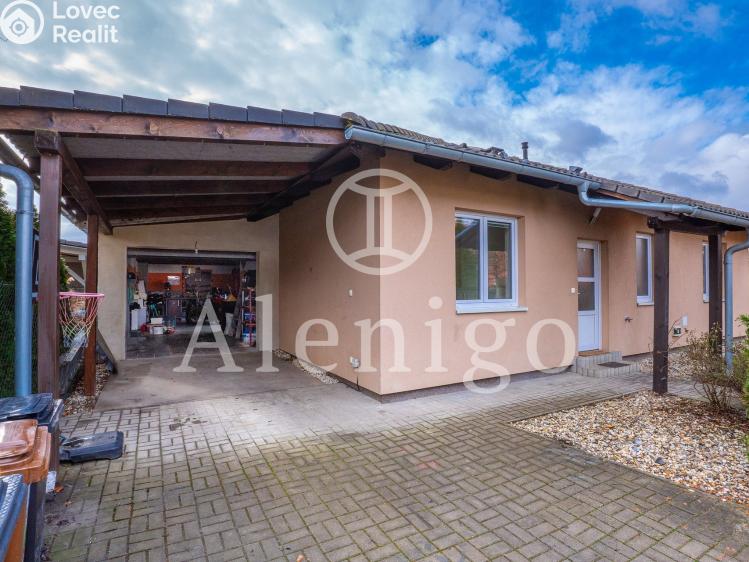 Продажа семейного дома Kostelec nad Labem, Květná č. 4