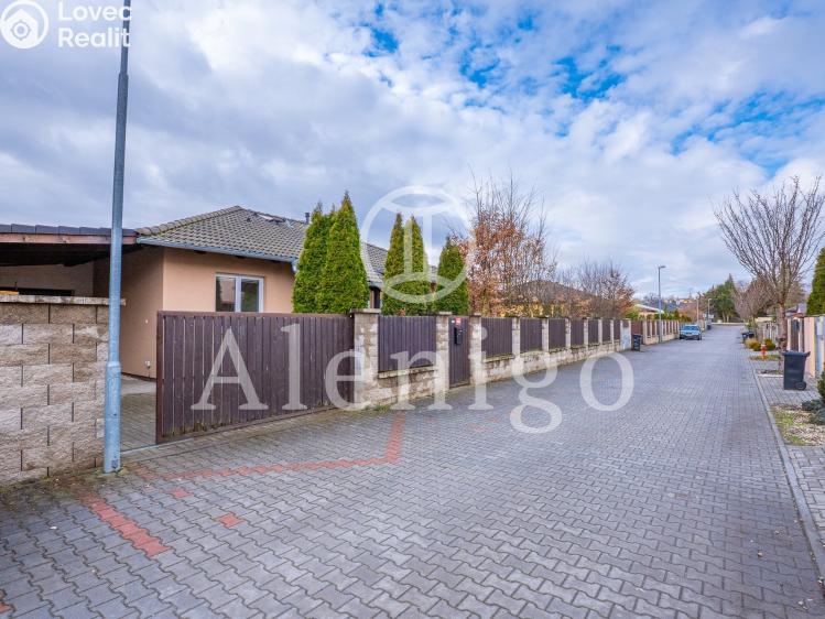 Продажа семейного дома Kostelec nad Labem, Květná č. 10