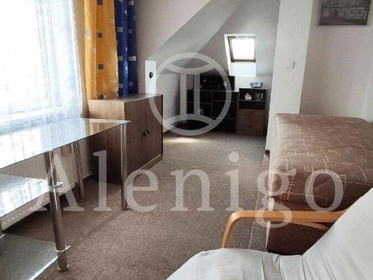 Prodej rodinného domu Praha, Nad višňovkou č. 7