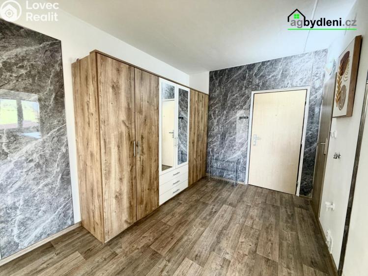 Pronájem bytu 3+1 Starý Plzenec, U Sedlce 856 č. 12