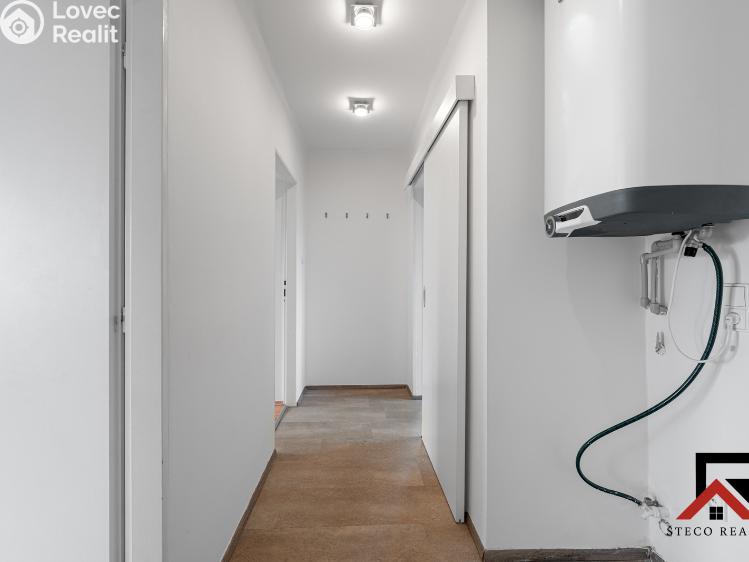 Sale apartment 3+1 Praha, Jívanská č. 9