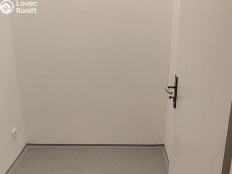 Pronájem obchodního prostoru Nýrsko, Prap. Veitla 59 č. 11