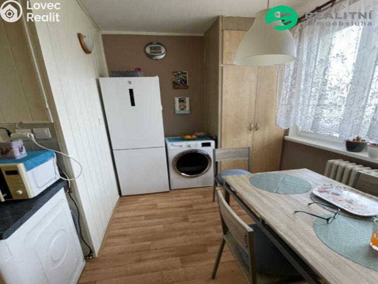 Prodej bytu 2+1 Klášterec nad Ohří, 17. listopadu č. 12
