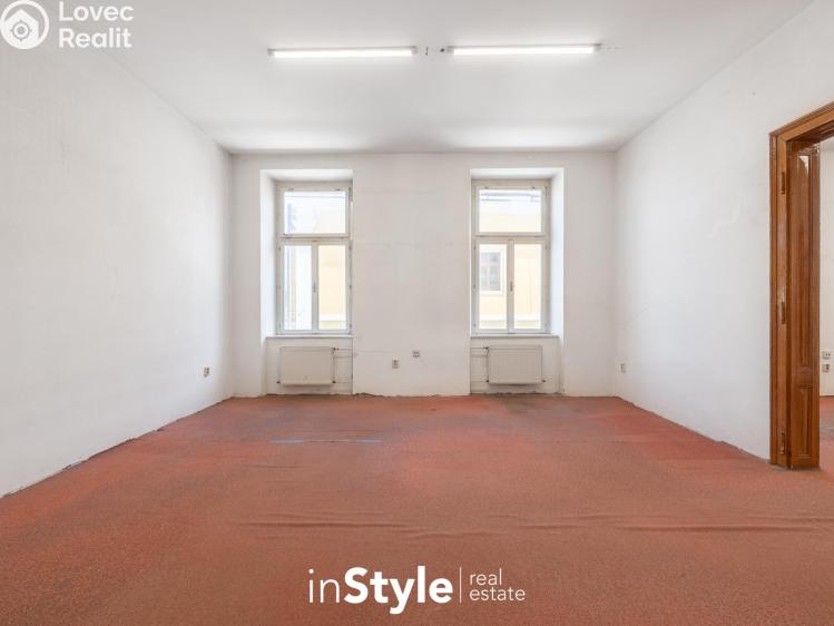 Pronájem kanceláře Uherské Hradiště, Nádražní 307 č. 7