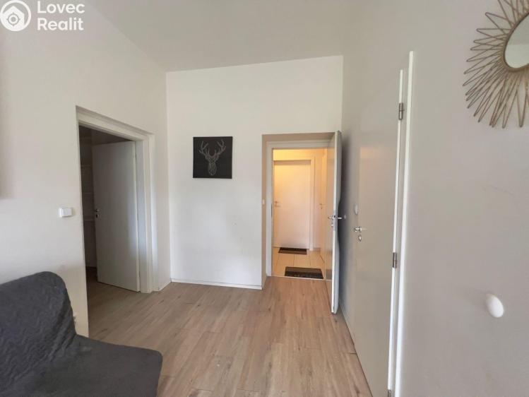 Pronájem bytu 2+KK Praha, U Harfy 272/6 č. 5