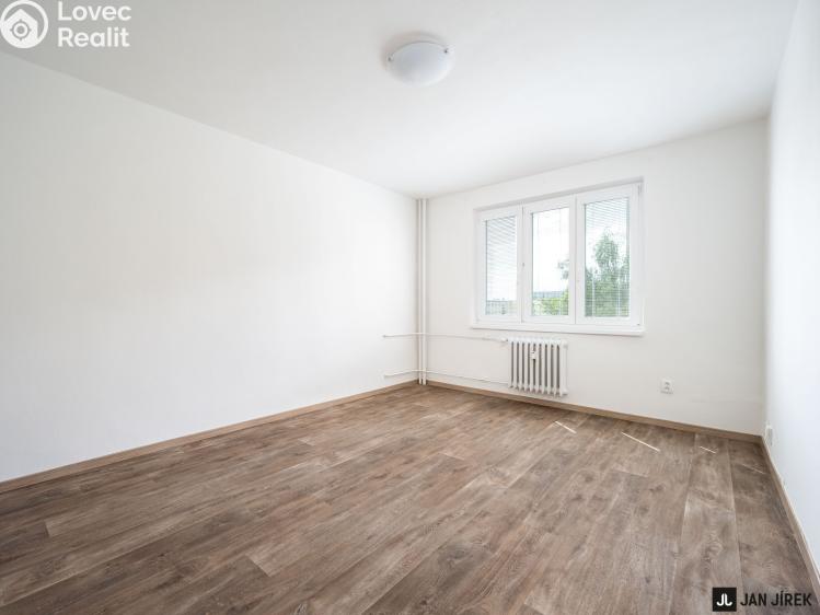 Pronájem bytu 2+1 Pardubice, Bezdíčkova 1548 č. 2
