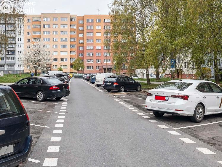 Prodej bytu 3+1 Havířov, Nákupní č. 24