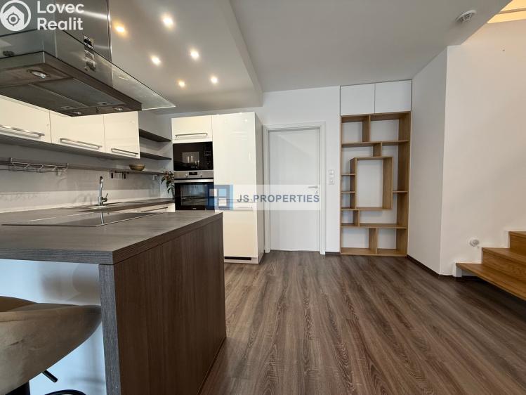 Оренда квартири 5+KK Praha, Úbislavská č. 3