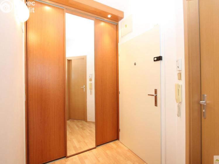 Pronájem bytu 2+KK Pardubice, nábřeží Závodu míru 2738 č. 8