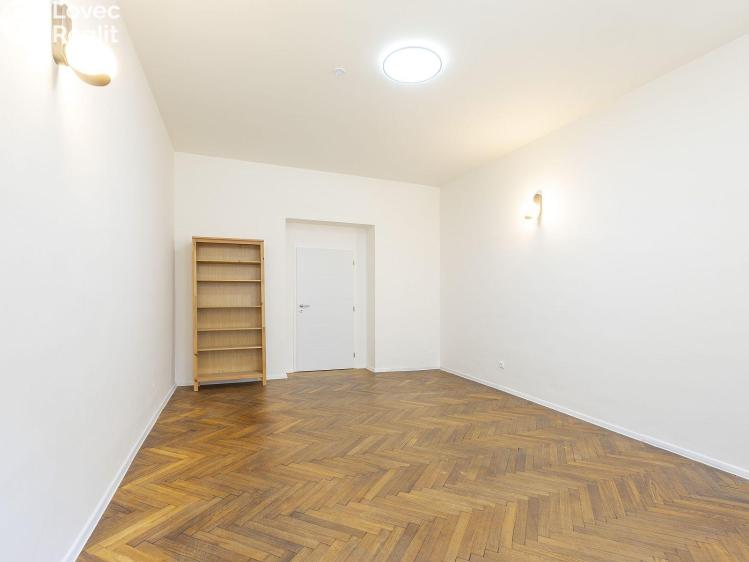 Pronájem bytu 3+KK Hradec Králové, Šafaříkova č. 10
