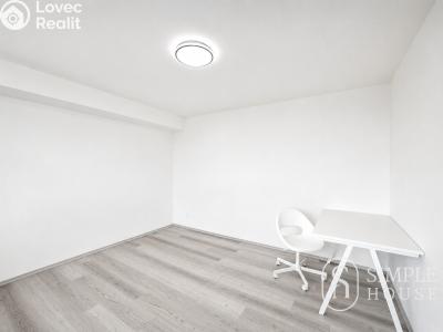 Аренда квартиры 3+1 Praha, Arabská č. 11