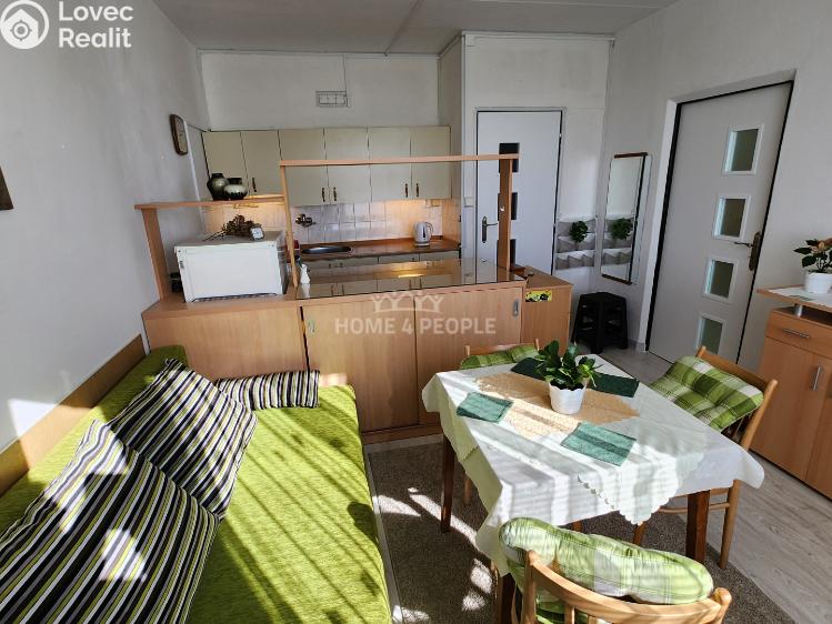 Rent apartment 2+KK Praha 12, Rabyňská č. 3