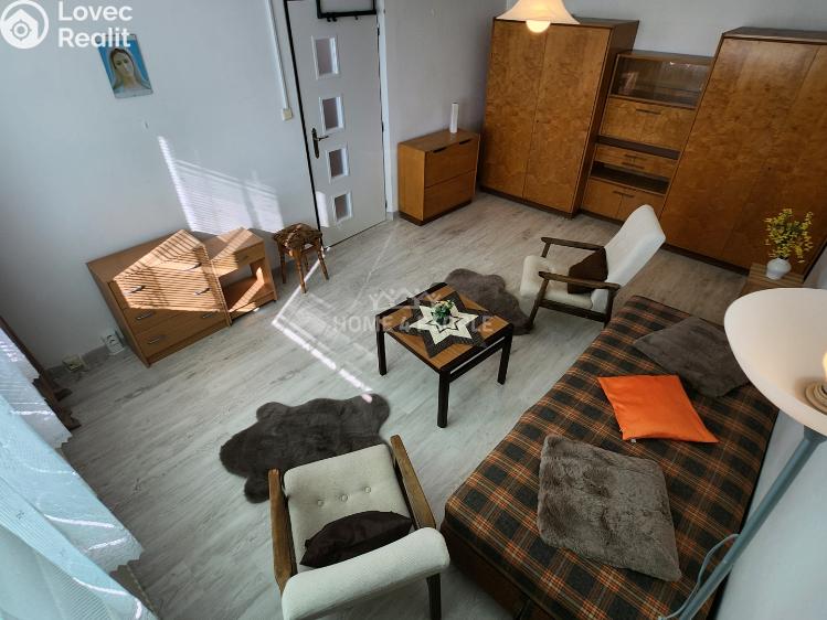 Rent apartment 2+KK Praha 12, Rabyňská č. 4