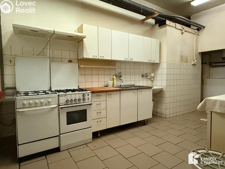 Pronájem obchodního prostoru Kopřivnice, Štefánikova 205/37 č. 7