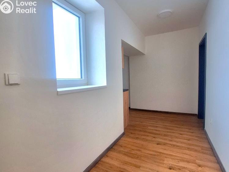 Pronájem bytu 2+KK Rostoklaty č. 5